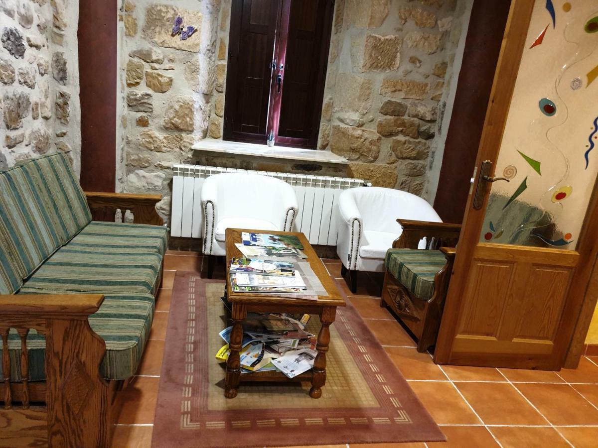 El Cuartelillo Viejo ξενώνας Polientes Εξωτερικό φωτογραφία